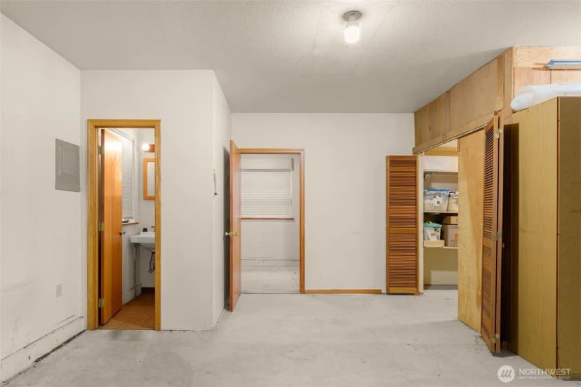 Property photo for 921 241st Place Sw, Bothell photo 25