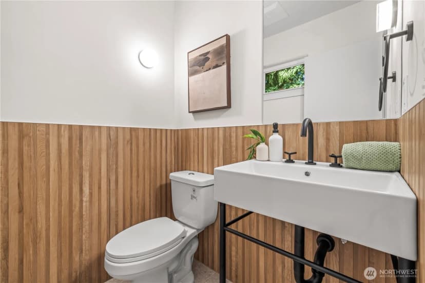Property photo for 3024 Ne 95th Street, Seattle photo 10