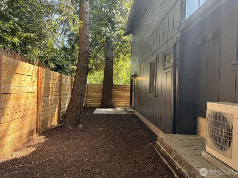 Property photo for 3024 Ne 95th Street, Seattle photo 24