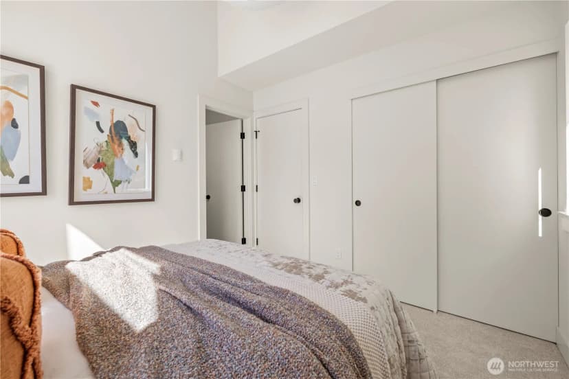 Property photo for 3024 Ne 95th Street, Seattle photo 15
