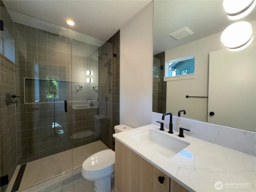 Property photo for 3024 Ne 95th Street, Seattle photo 21