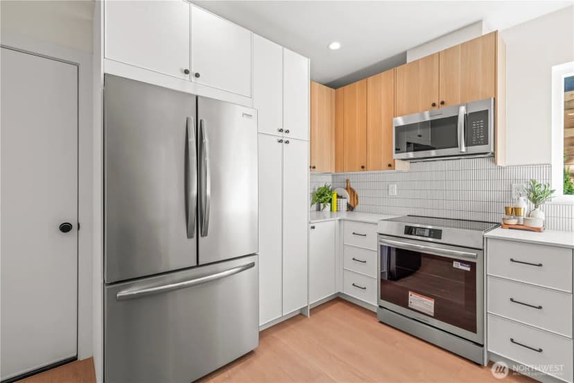 Property photo for 3024 Ne 95th Street, Seattle photo 11