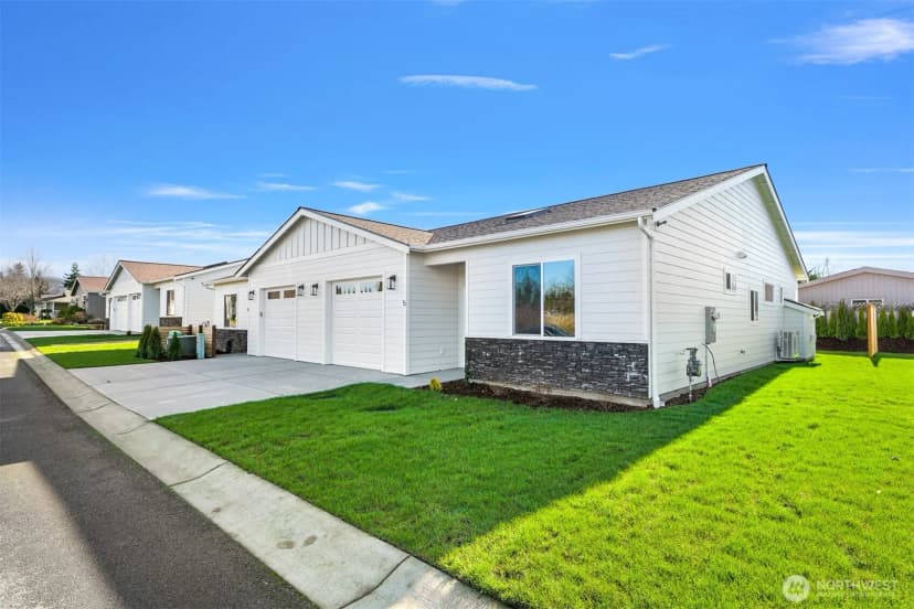 Property photo for 3993 Gentlebrook Lane #7, Bellingham photo 26