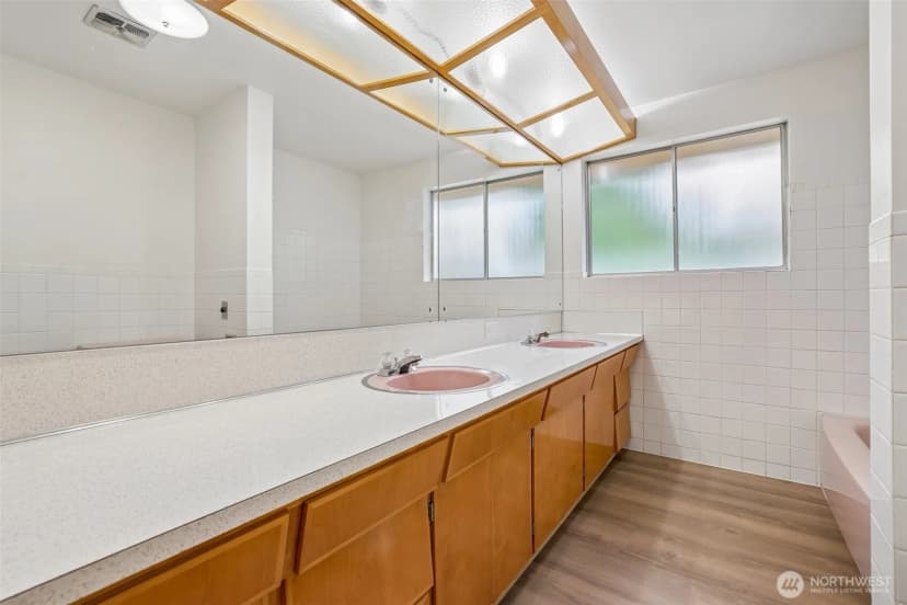 Property photo for 31430 W Lake Morton Drive Se, Kent photo 13
