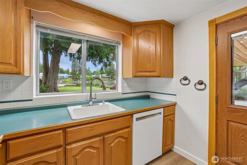 Property photo for 31430 W Lake Morton Drive Se, Kent photo 10