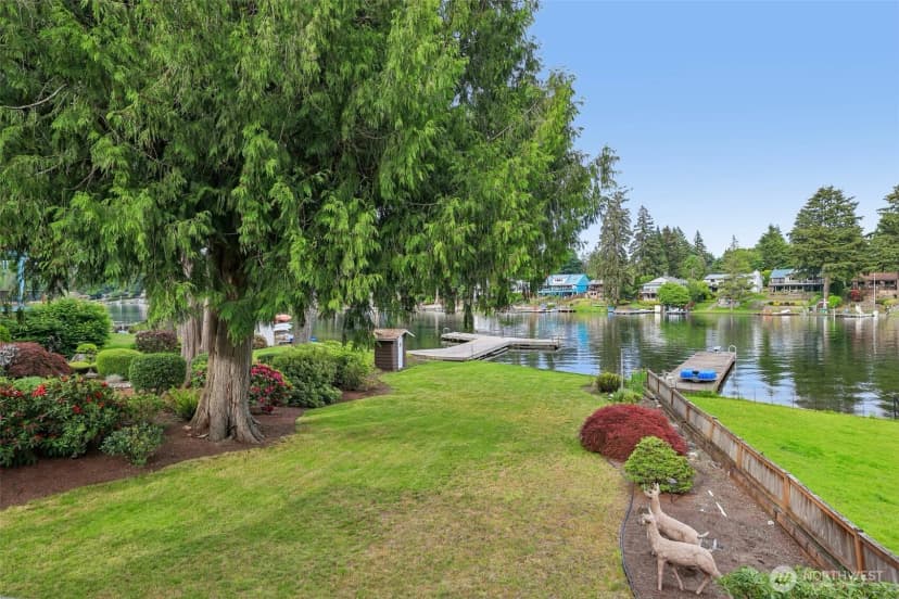 Property photo for 31430 W Lake Morton Drive Se, Kent