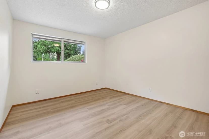 Property photo for 31430 W Lake Morton Drive Se, Kent photo 11