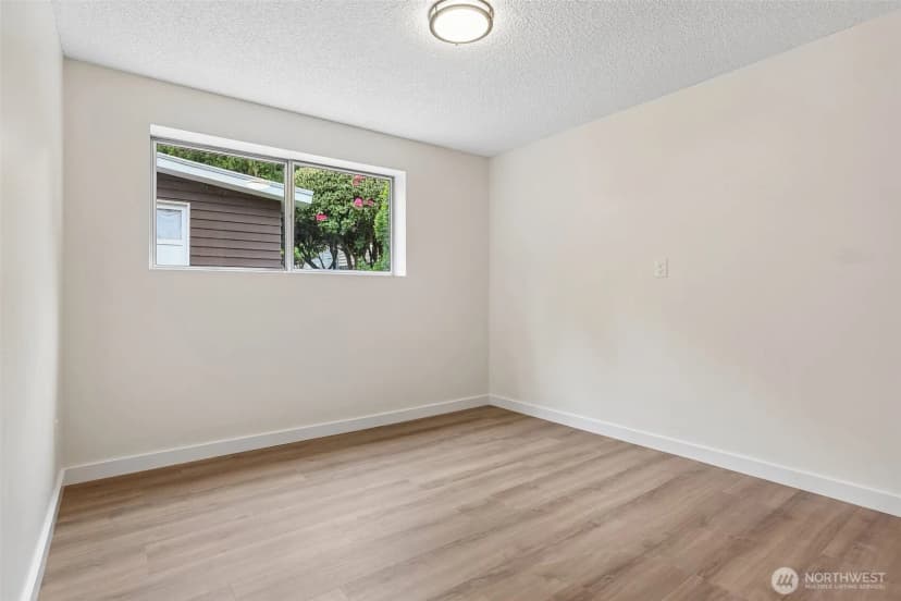 Property photo for 31430 W Lake Morton Drive Se, Kent photo 18