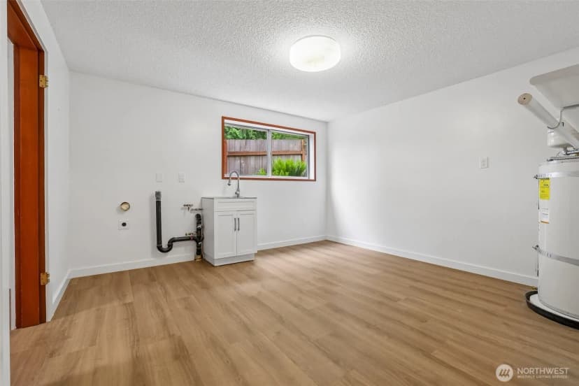 Property photo for 31430 W Lake Morton Drive Se, Kent photo 21
