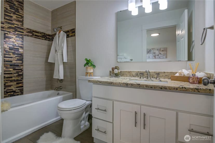 Property photo for 8630 44th Avenue S, Seattle photo 14