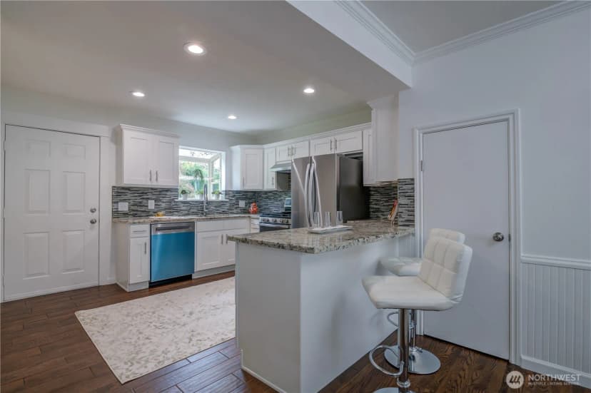 Property photo for 8630 44th Avenue S, Seattle photo 4