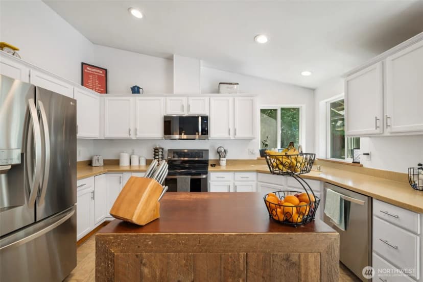 Property photo for 9193 Se Willock Road, Olalla photo 10
