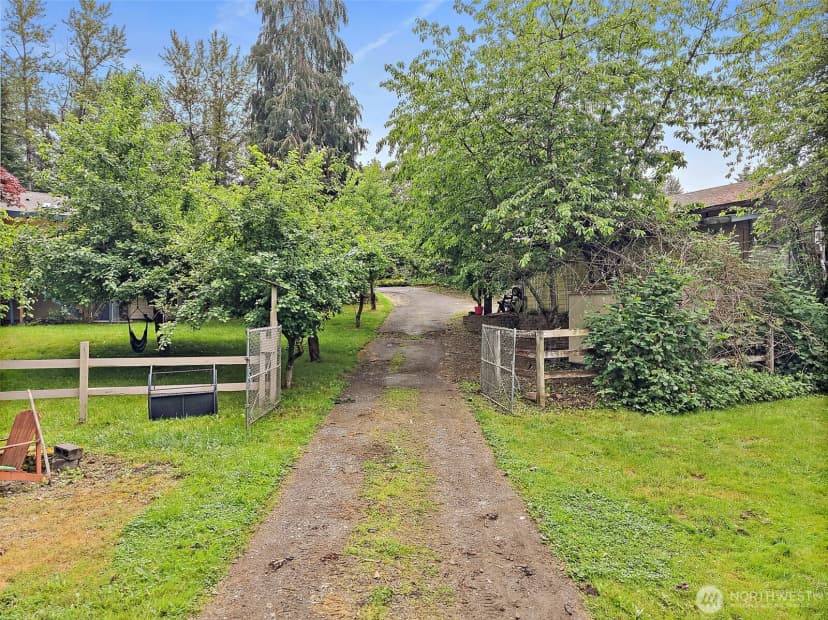 Property photo for 16624 Se 240th Street, Kent