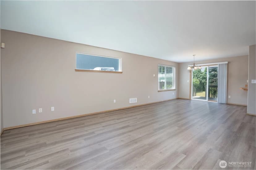 Property photo for 5221 64th Street W, University Place photo 8