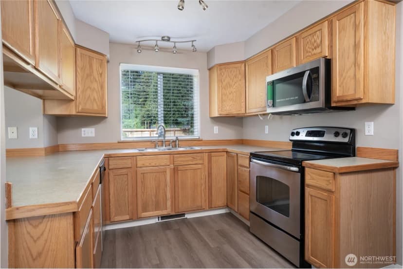 Property photo for 5221 64th Street W, University Place photo 13