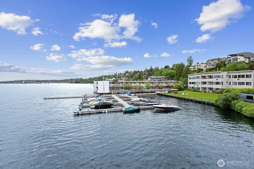 Property photo for 334 Lakeside Avenue S #207, Seattle photo 18