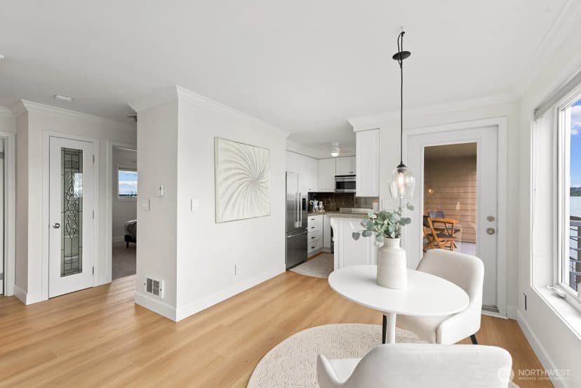 Property photo for 334 Lakeside Avenue S #207, Seattle photo 8