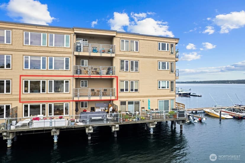 Property photo for 334 Lakeside Avenue S #207, Seattle photo 3