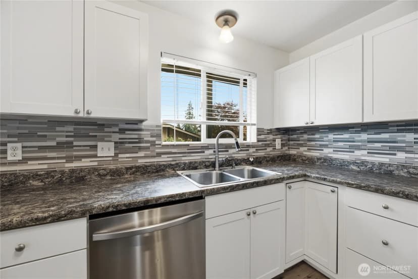 Property photo for 4108 80th Avenue W, University Place photo 9