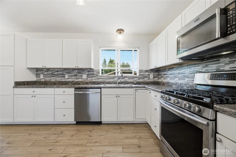 Property photo for 4108 80th Avenue W, University Place photo 11