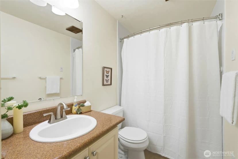 Property photo for 8421 6th Ave Sw, Seattle photo 18