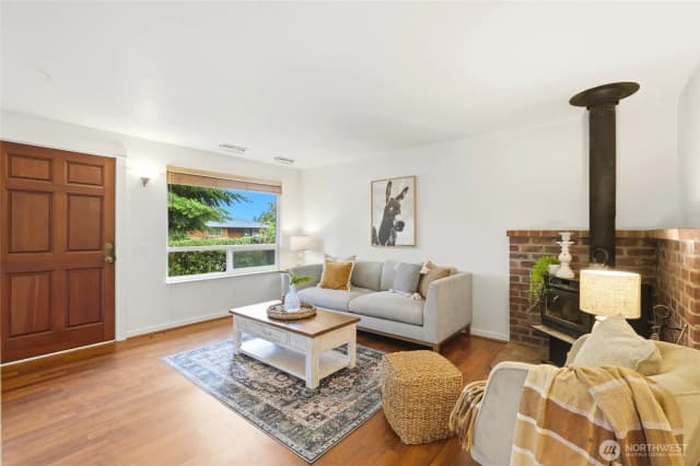 Property photo for 8421 6th Ave Sw, Seattle photo 5