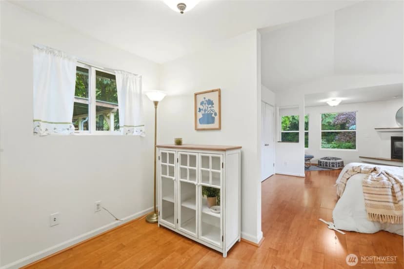 Property photo for 8421 6th Ave Sw, Seattle photo 14