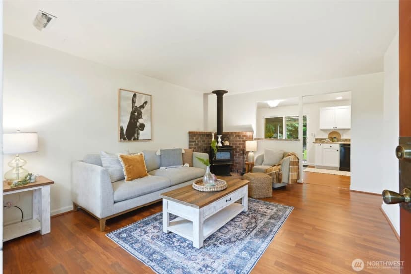 Property photo for 8421 6th Ave Sw, Seattle photo 4