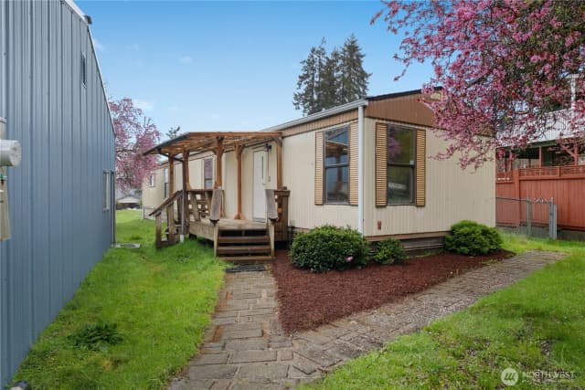 Property photo for 9823 Whitecap Drive Nw, Olympia photo 2
