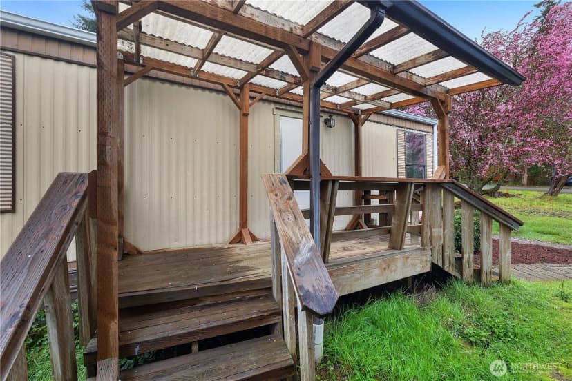 Property photo for 9823 Whitecap Drive Nw, Olympia photo 8