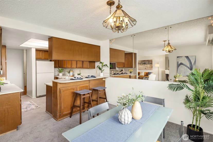Property photo for 9710 5th Avenue Ne #503, Seattle photo 14