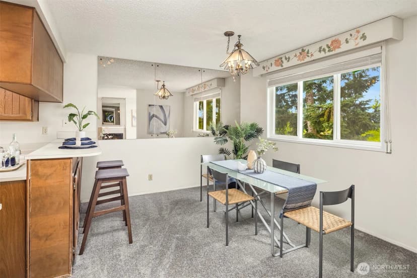 Property photo for 9710 5th Avenue Ne #503, Seattle photo 11