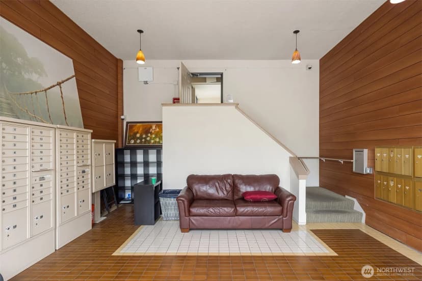 Property photo for 9710 5th Avenue Ne #503, Seattle photo 23
