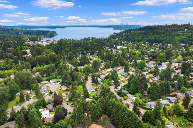 Property photo for 12819 98th Place Ne, Kirkland photo 5