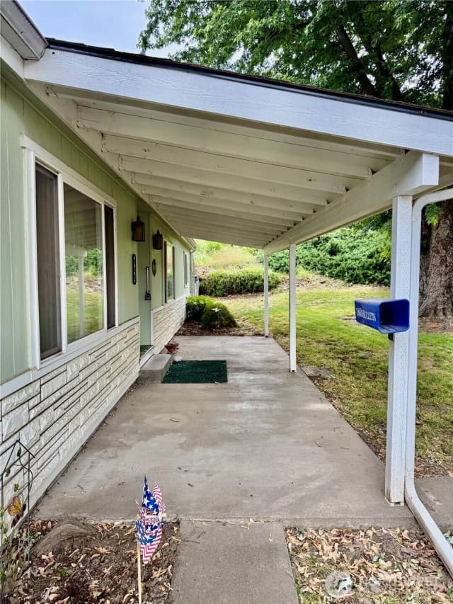 Property photo for 321 Bruce Street, Waitsburg photo 4