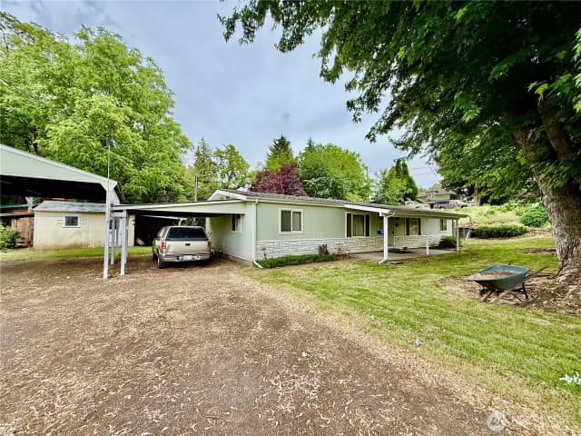 Property photo for 321 Bruce Street, Waitsburg photo 3