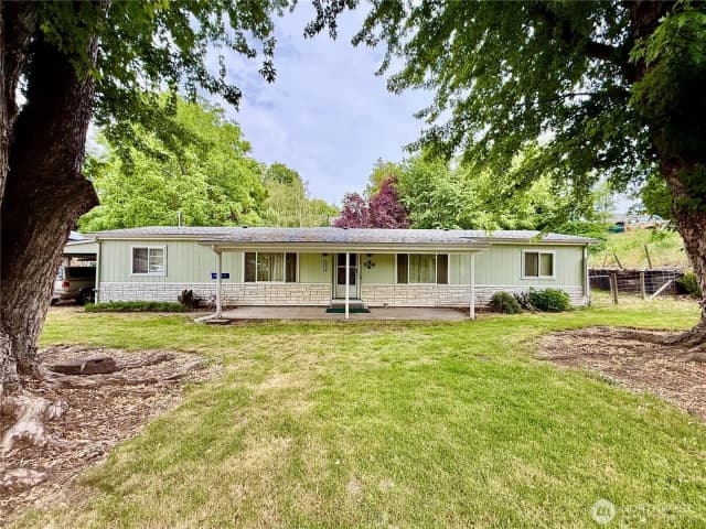 Property photo for 321 Bruce Street, Waitsburg