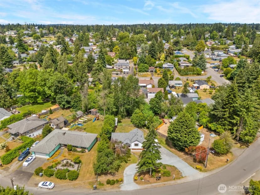 Property photo for 626 Sw 142nd Street, Burien photo 6