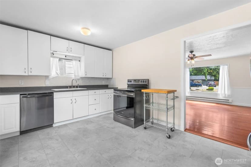 Property photo for 626 Sw 142nd Street, Burien photo 31