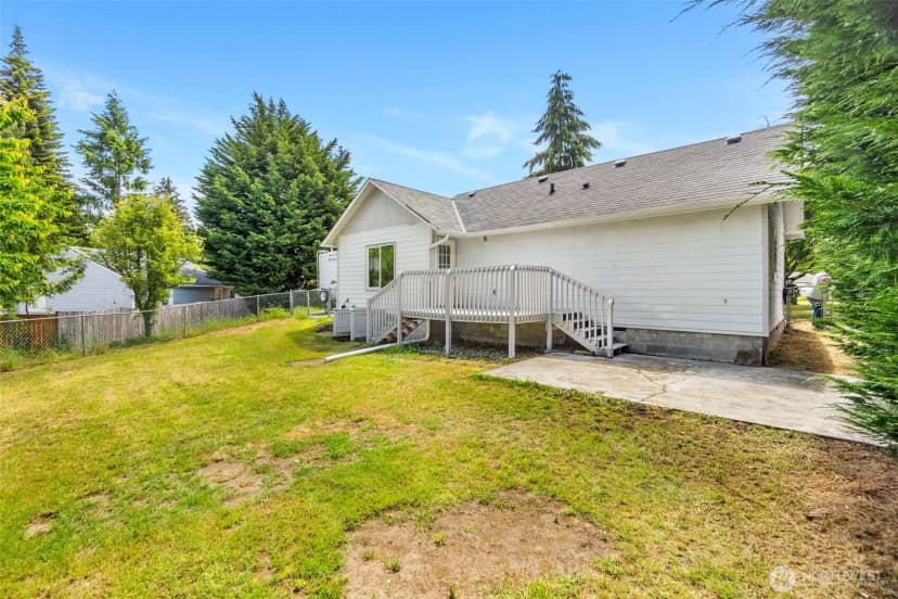 Property photo for 626 Sw 142nd Street, Burien photo 14