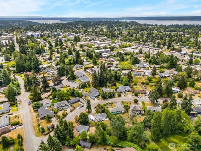 Property photo for 626 Sw 142nd Street, Burien photo 5