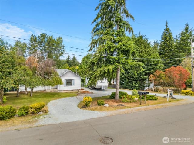 Property photo for 626 Sw 142nd Street, Burien photo 3