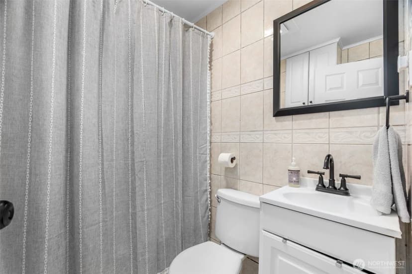Property photo for 626 Sw 142nd Street, Burien photo 25