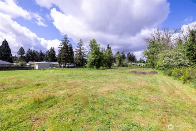 Property photo for 13706 C Street S, Tacoma photo 4