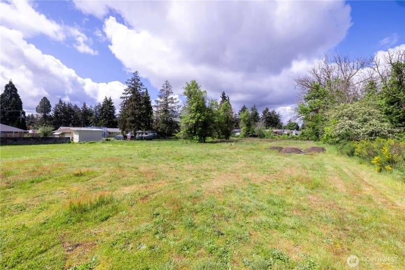 Property photo for 13706 C Street S, Tacoma photo 4