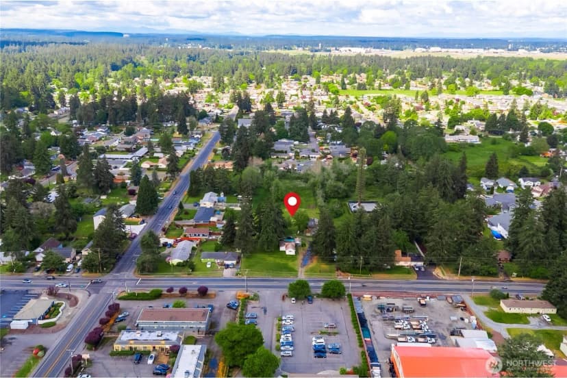 Property photo for 13706 C Street S, Tacoma photo 8