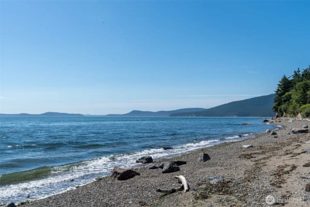 Property photo for 4448 S Shore Drive, Anacortes photo 3
