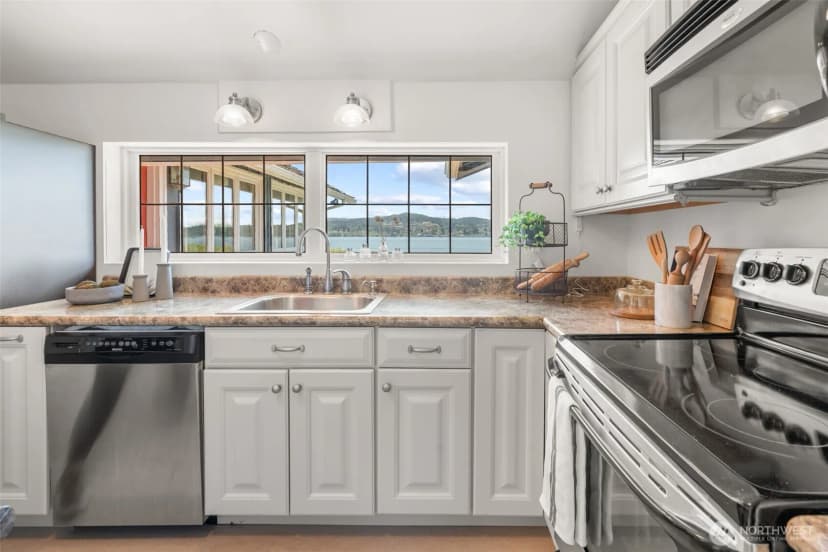 Property photo for 4448 S Shore Drive, Anacortes photo 18