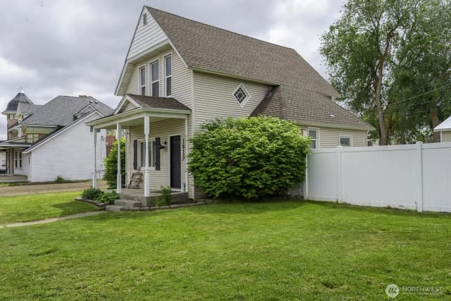 Property photo for 1015 Morgan Street, Davenport photo 2
