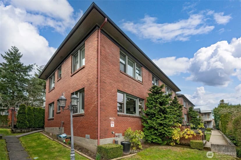 Property photo for 109 115 30th Avenue, Seattle photo 6